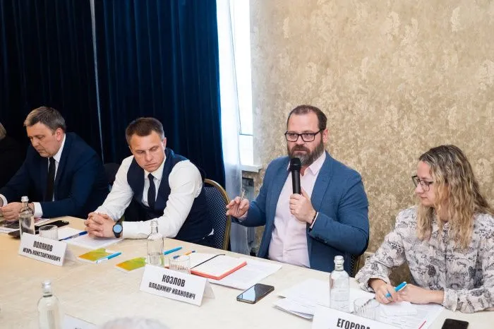 Эксперты сошлись во мнении, что фермерских виноделен не хватает, а производителям, которые присутствуют на рынке, нечего ставить на полки магазинов. // Фото: Эксперт Юг