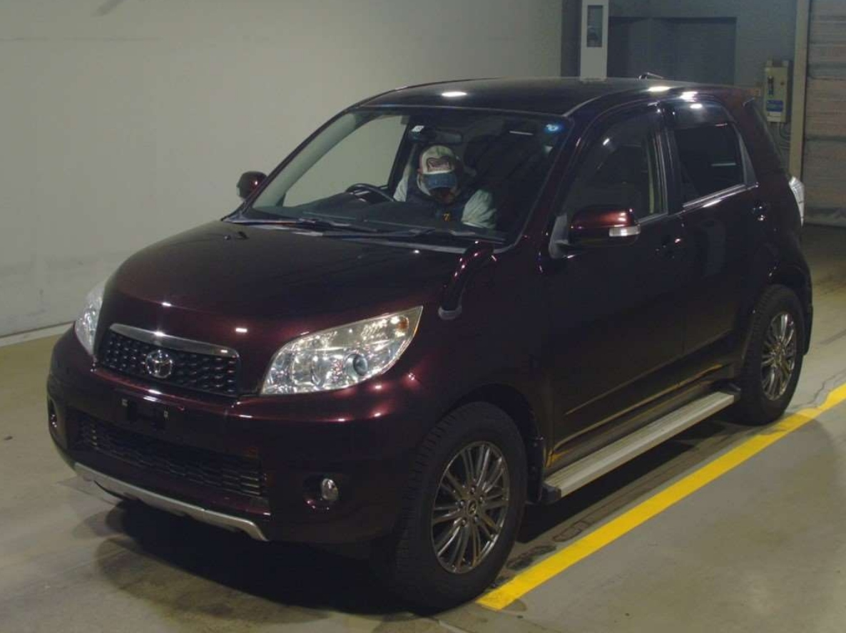 Фото с аукциона, листайте.