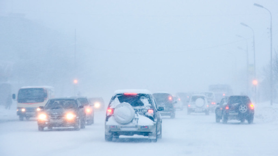    Синоптик предсказал сильный ветер, снег и метель в 15 регионах России Андрей Галкин