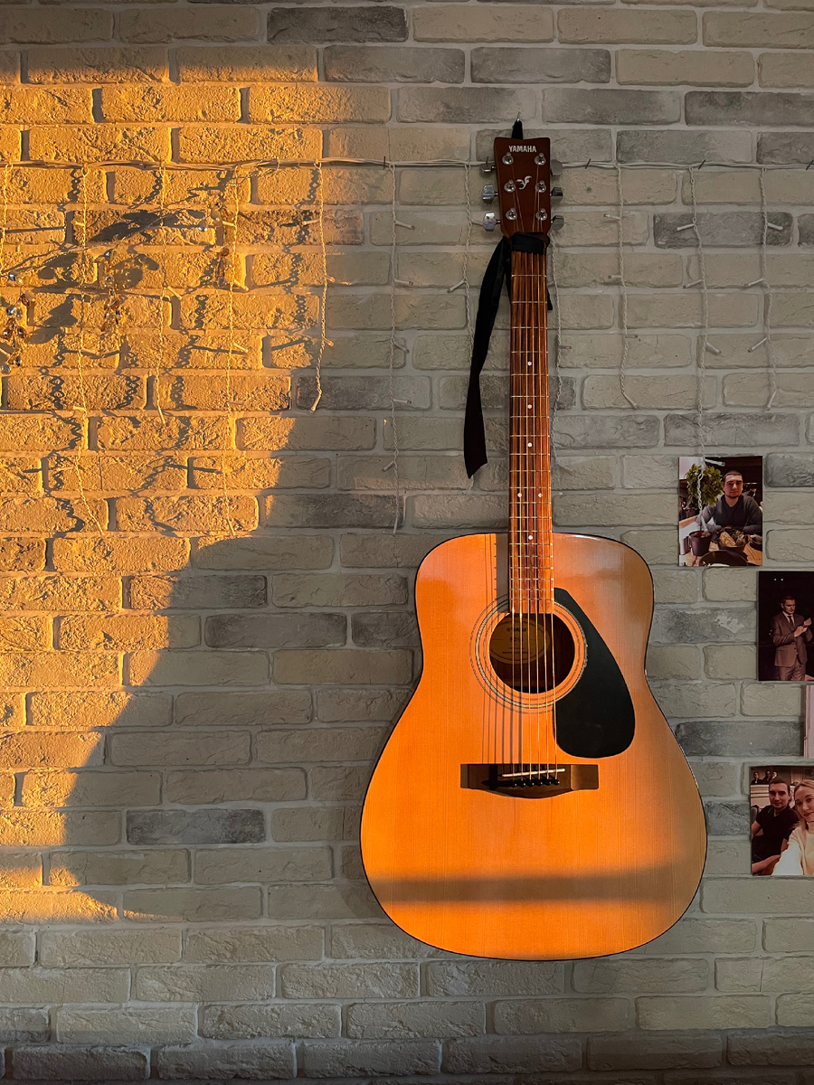 Для меня отдых даже в деталях: душевная атмосфера всегда настраивает на нужный лад. По-моему, это и есть та русская мечта, о которой никто не говорит - найти себя в чем-то действительно полезном, успокоив душу и окружив свои будни красотой, которая спасет мир (если она добрая - так звучит конец избитой фразы). 