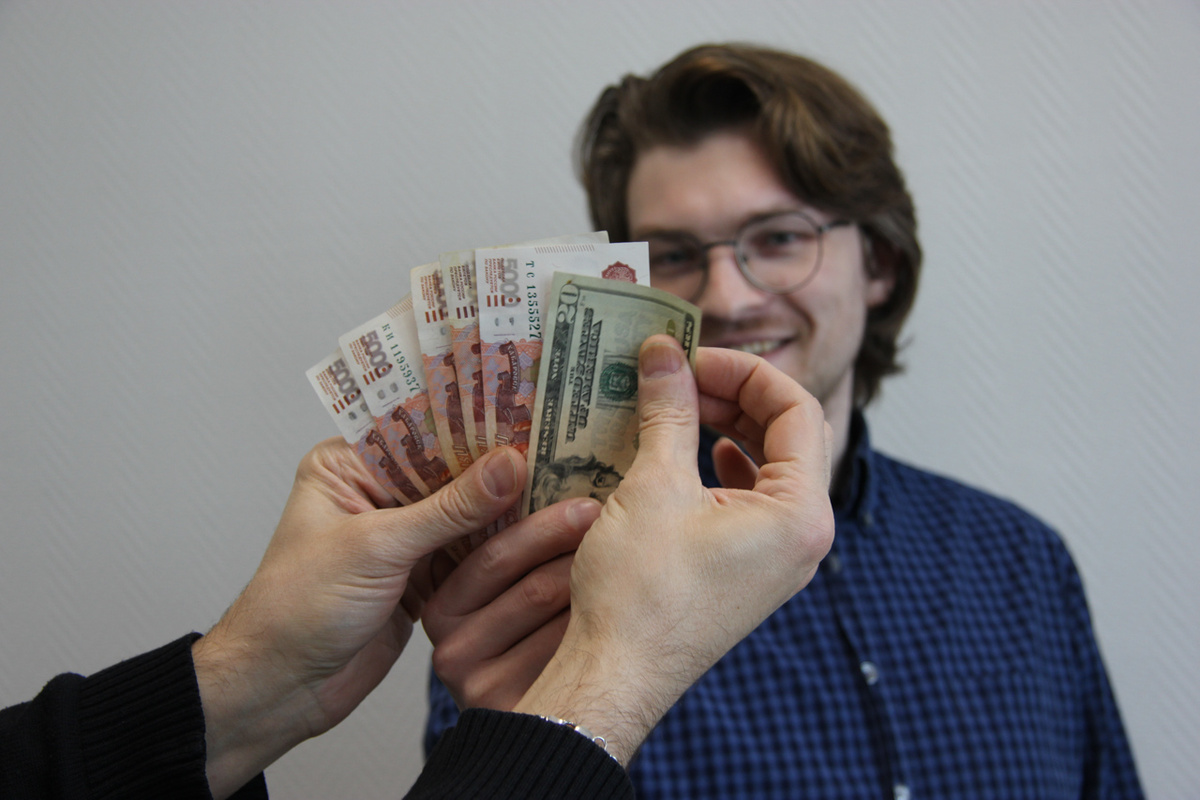 На тринадцатую зарплату могут рассчитывать те, кому работодатель решит ее выплатить.  Фото: Фото: ФедералПресс / Дмитрий Шевалдин