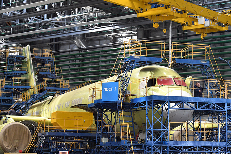    Приход Бобрышева вселяет надежду, что наконец поняли: игры пора прекращать, ситуация с самолетами критическая, говорит один из источников.   
Фото: rais.tatarstan.ru