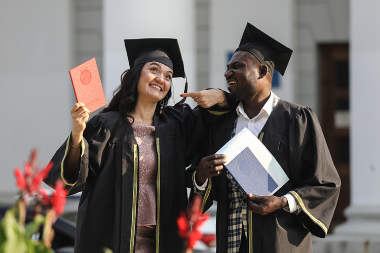    Кого будут готовить? «Высококвалифицированных специалистов широкого профиля. Специалистов, которые способны работать в условиях сильной неопределенности».   
Фото: «БИЗНЕС Online»