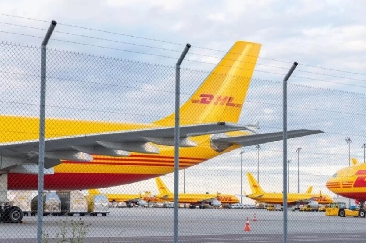    Грузовой самолет компании DHL потерпел крушение вблизи аэропорта Вильнюса