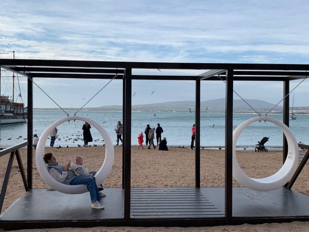 Листайте вправо, чтобы увидеть больше изображений