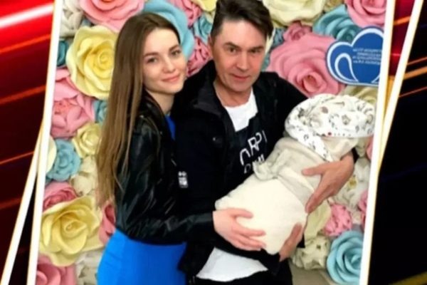    Со второй женой и сыном