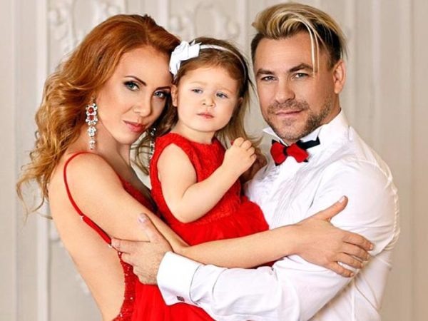    Павел Соколов с женой и дочерью