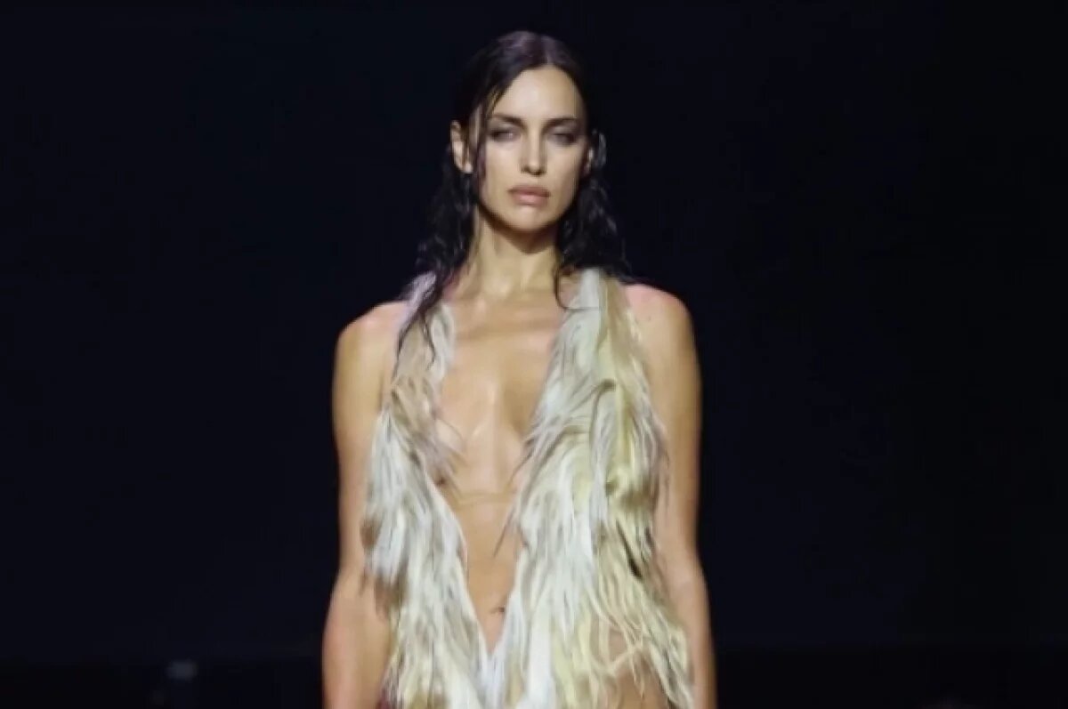    В День Матери модель Ирина Шейк показала фото из семейного архива