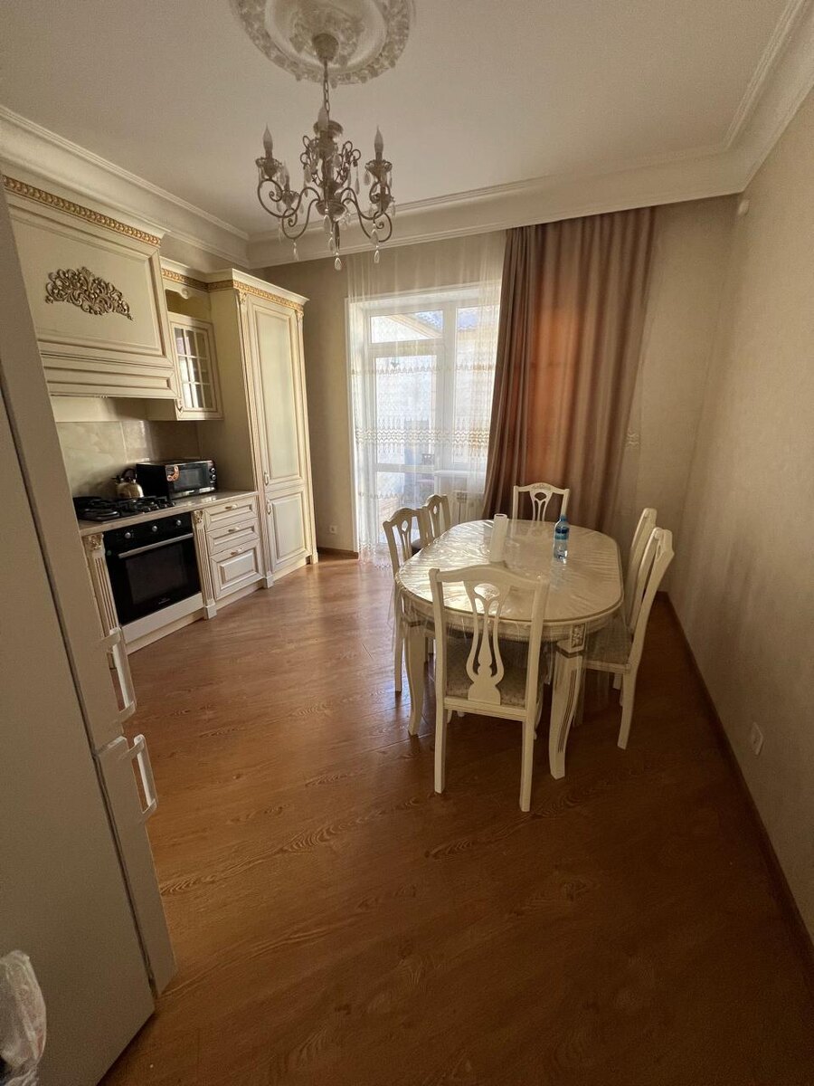 Кухня в коттедже.