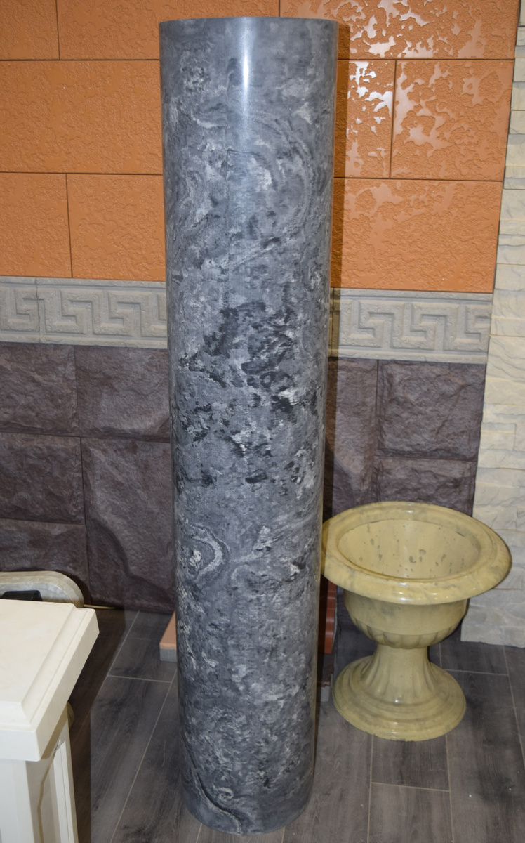 Двухметровая пустотелая тонкостенная колонна, сделанная из Систром-бетона.