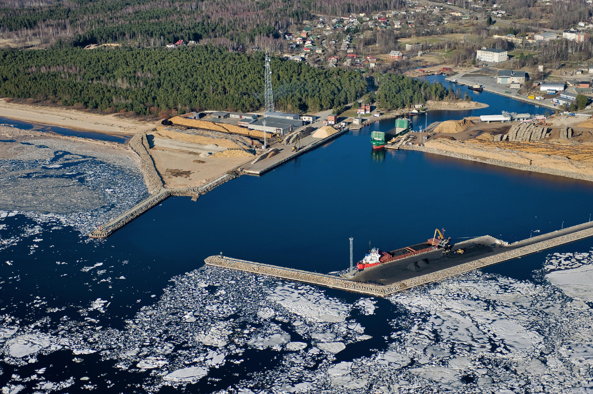 Порт Скулте в Рижском заливе © iStock/Mikanainens