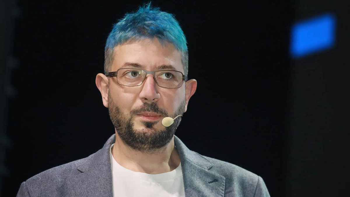 Артемий Лебедев