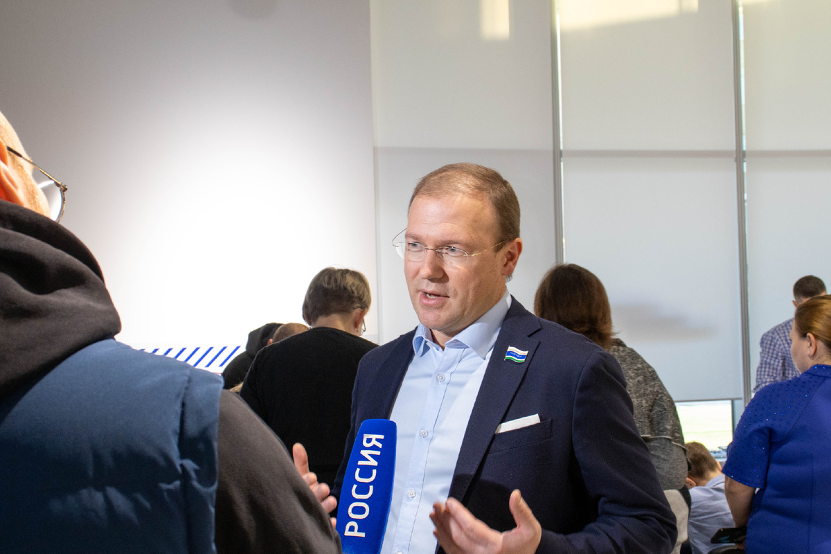 Депутат, Председатель комитета по вопросам законодательства и общественной безопасности Законодательгого Собрания Свердловской области Евгений Старков