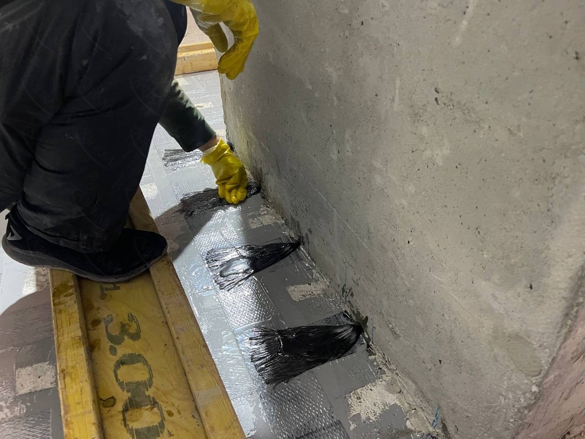 СВА CarbonWrap® активно применяется для усиления жилых домов не только в России, но и странах СНГ. Важное преимущество СВА от НЦК - усиление композитами не увеличивает нагрузку на ремонтируемые конструкции и не меняет их эстетический облик, в отличие от армирования металлом.
