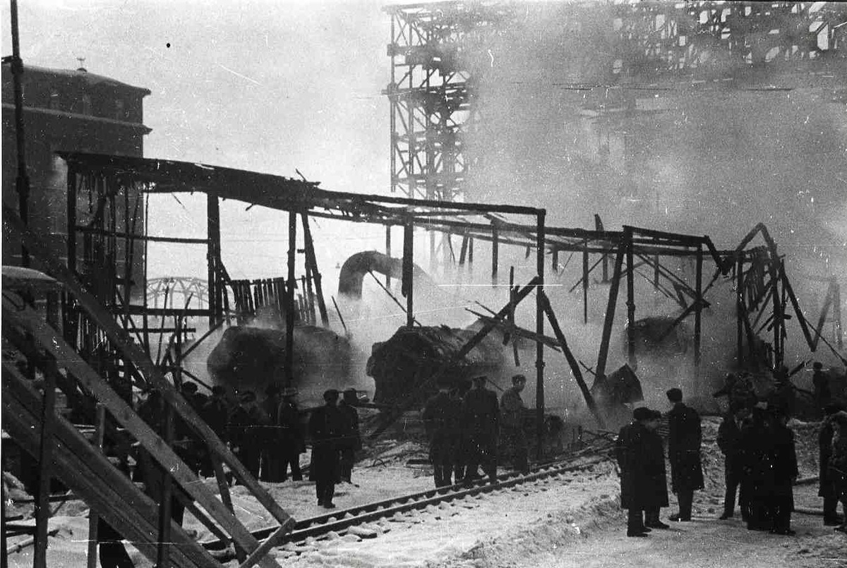 Горит памятник Красным латышским стрелкам, 1970 © Latvijas Valsts arhīvs