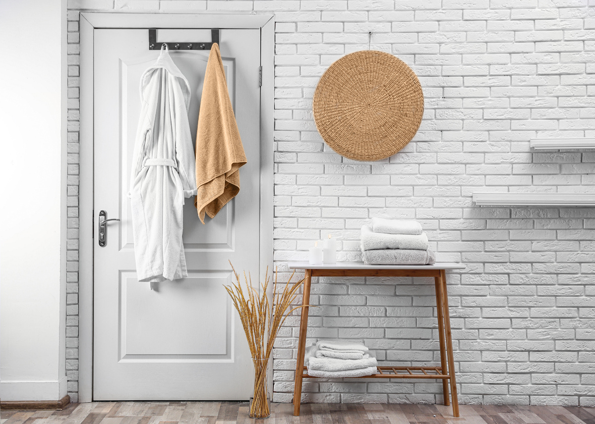 Вариант установки двери для ванной комнаты