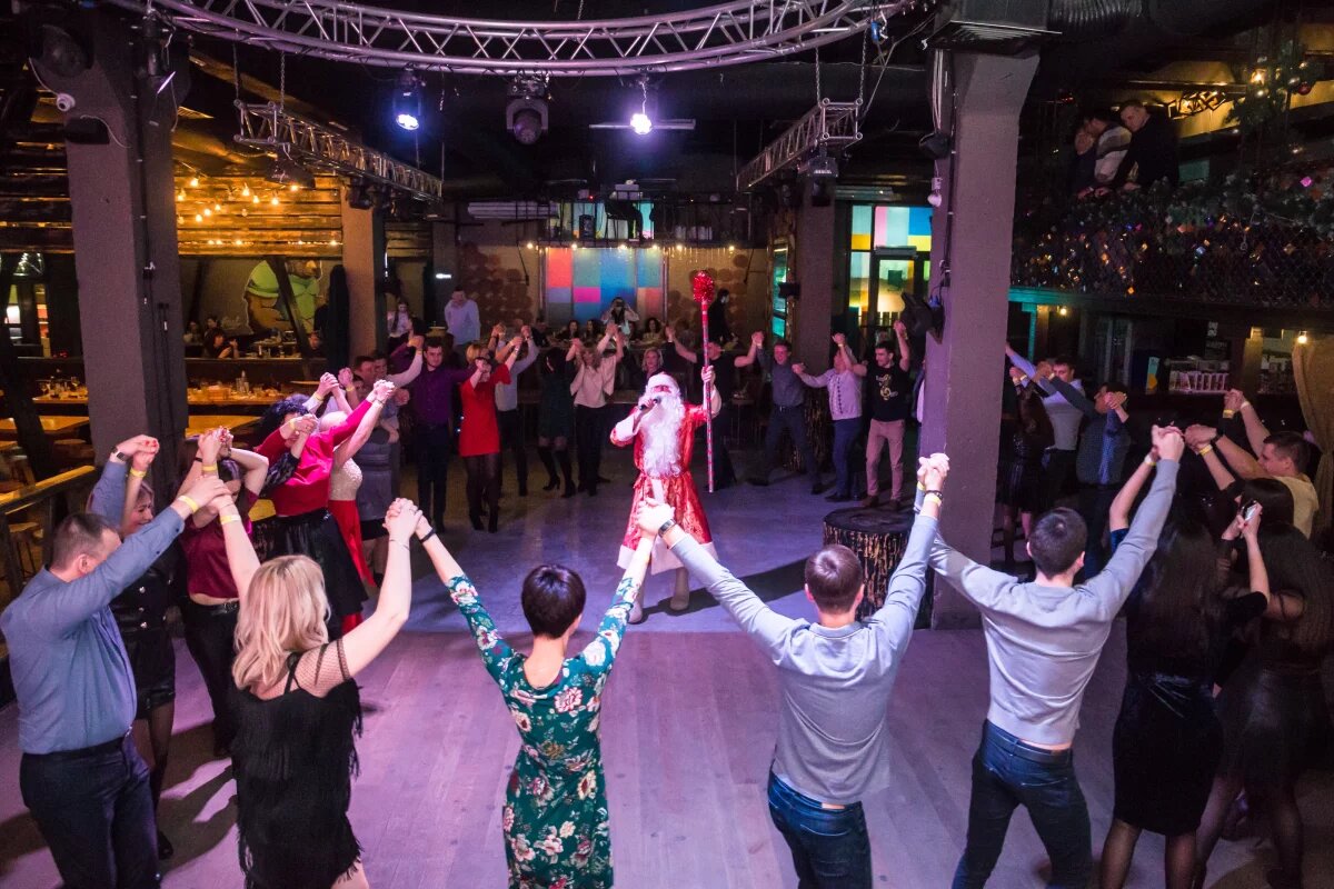    Цены на новогодние корпоративы в Ростове подскочили на 10%