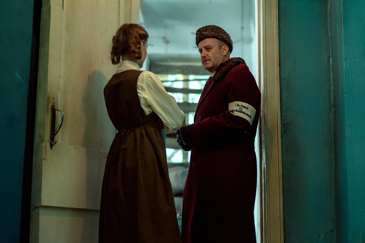 Фото со съёмок сериала «Доктор Вера» – Art Pictures Vision, «НМГ Студия» при поддержке ИРИ (листайте)