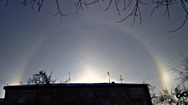     Гало в Барнауле. Нина Стопорева, vk.com/barneos22