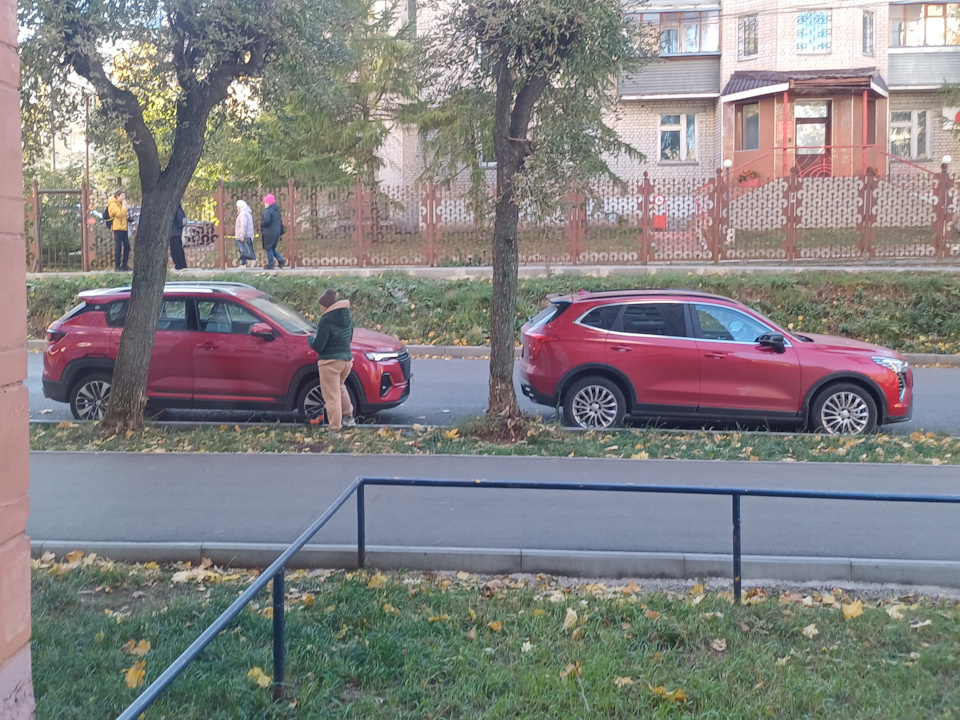 Смотришь на других китайцев — вроде издали похоже, а все не то — Жульен лучше.