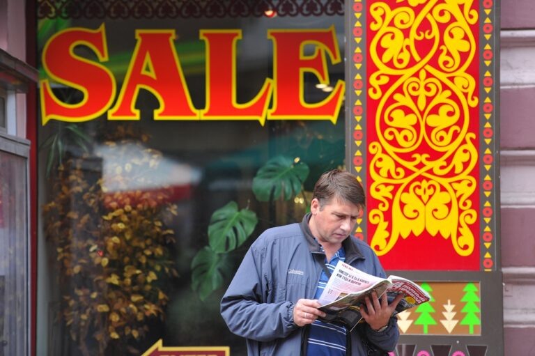    43% оренбуржцев выступают против использования иностранных слов на вывесках Оренбуржье