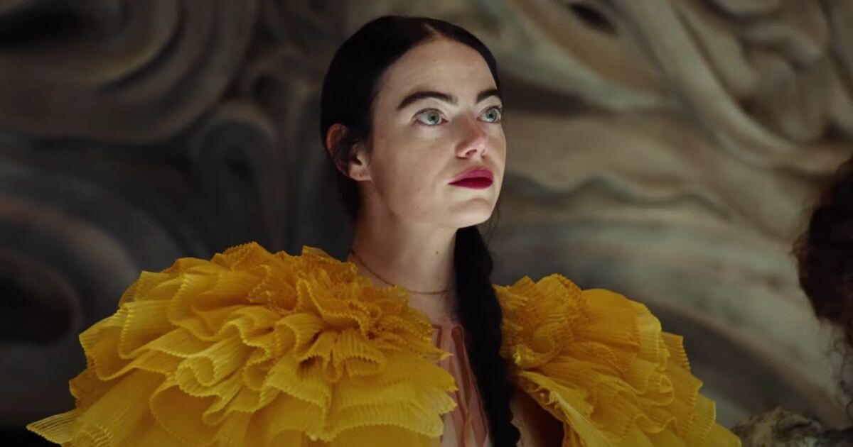 кадр из фильма "Бедные-несчастные" режиссёра Йоргоса Лантимоса, 2023 год