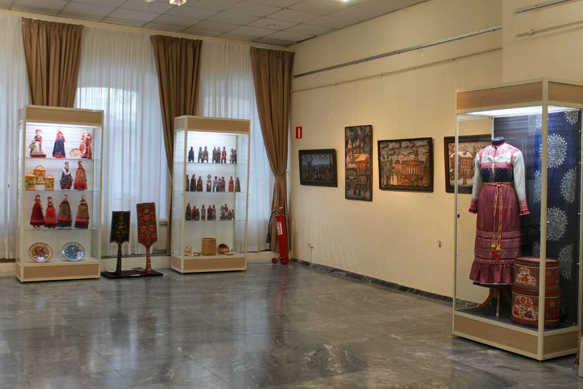 Фото автора. Выставочный зал Центра.