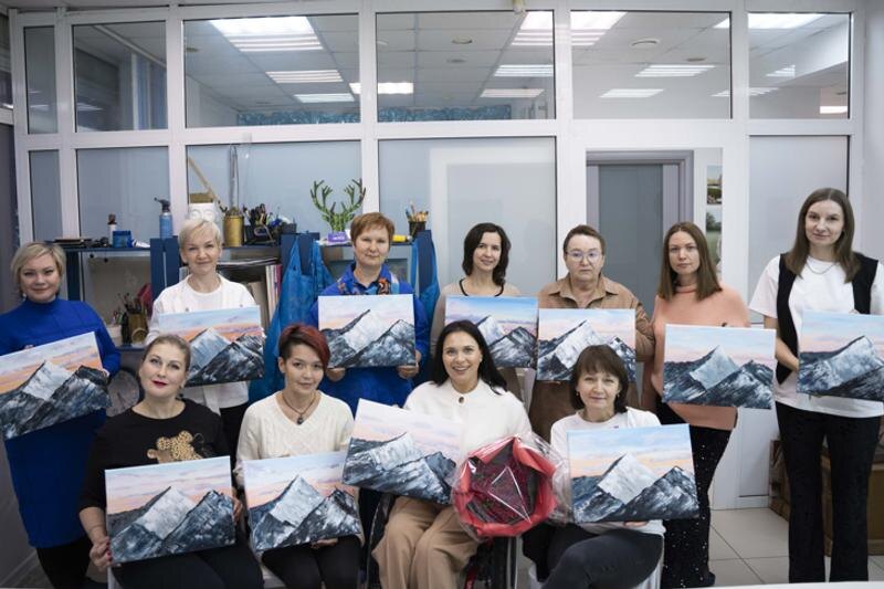    Пресс-служба ЕГД, соцсети депутатов / Депутаты ЕГД поздравили жительниц города