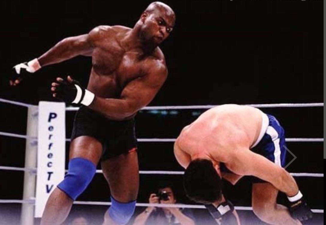 Гарри Гуджридж отправляет Олега Тактарова в жестокий нокаут на первом турнире Pride