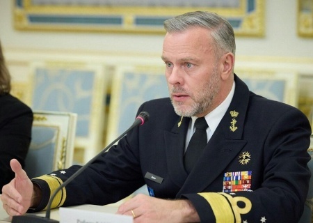    Чиновник НАТО признал бесполезность вооружения Украины