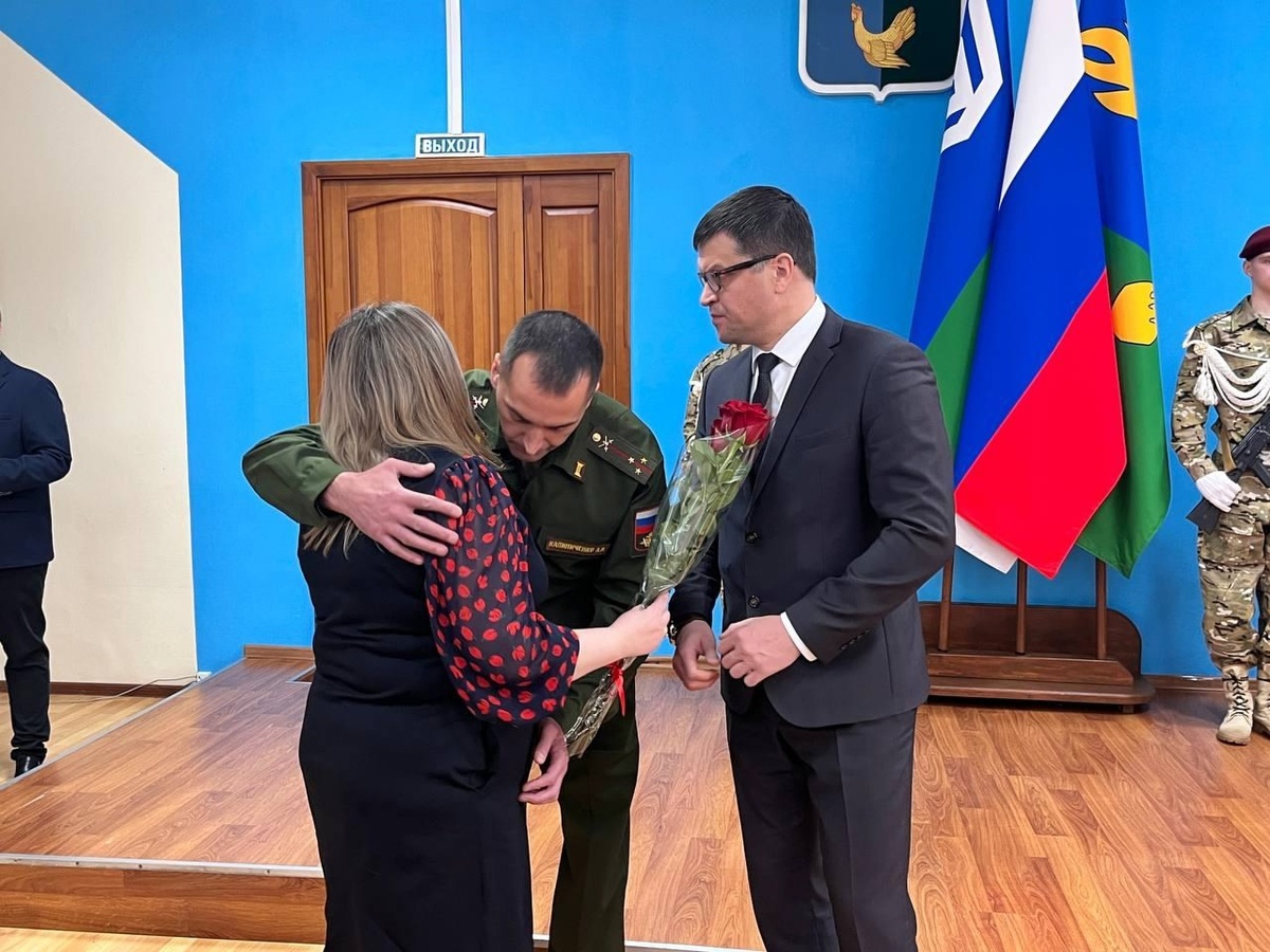    В Советском районе вручили ордена Мужества семьям погибших героев спецоперации