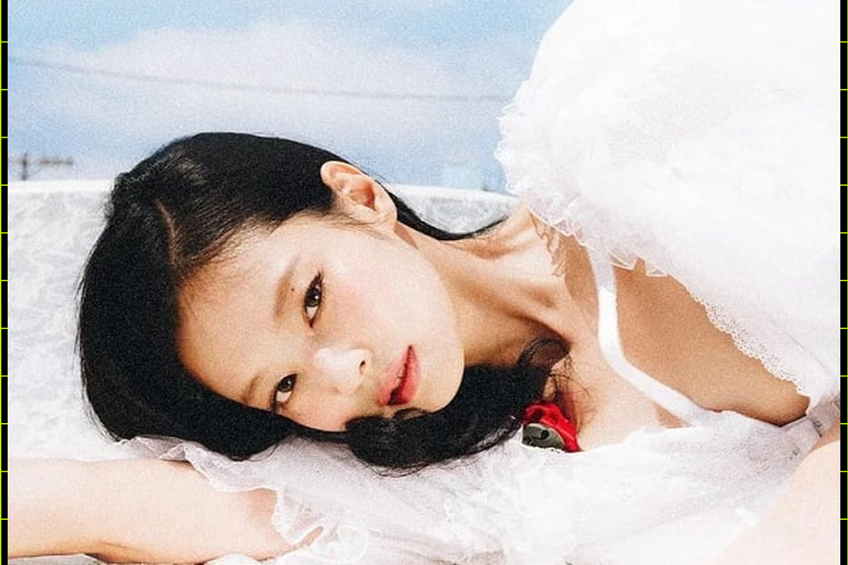     Дженни анонсировала сольный альбом и заставила фанатов переживать за судьбу BLACKPINK