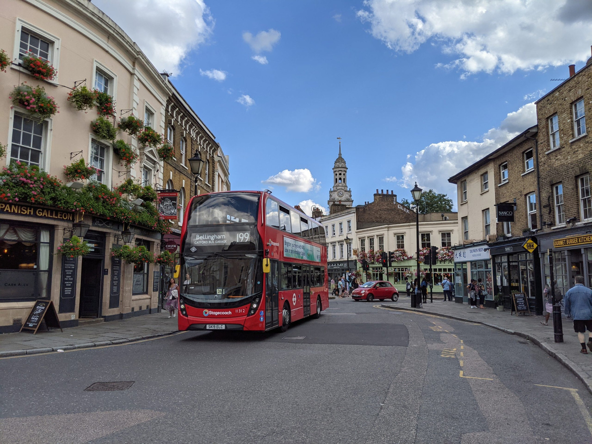 На улицах Гринвича. Здесь живет семья, чей дом я хочу вам сегодня показать