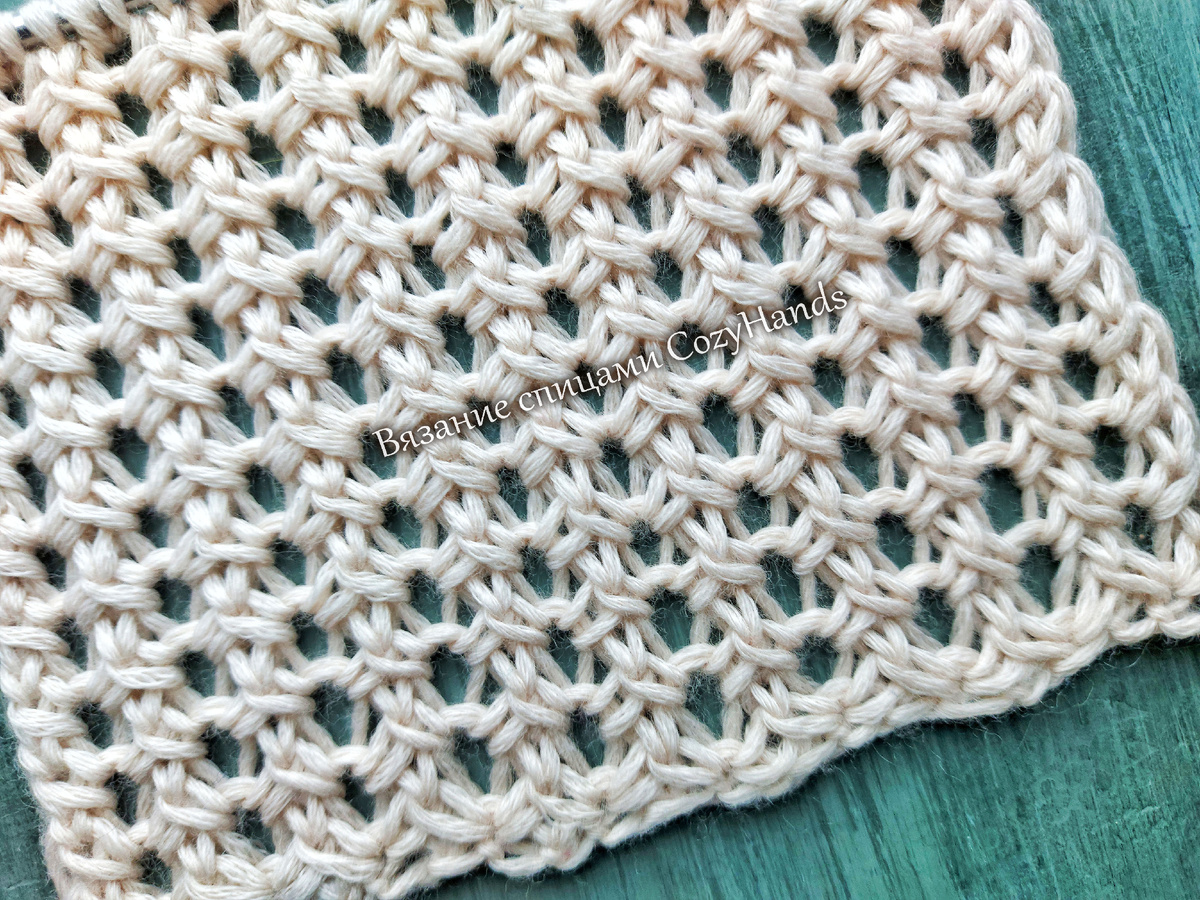 Стильный ажурный узор с вертикальными линиями