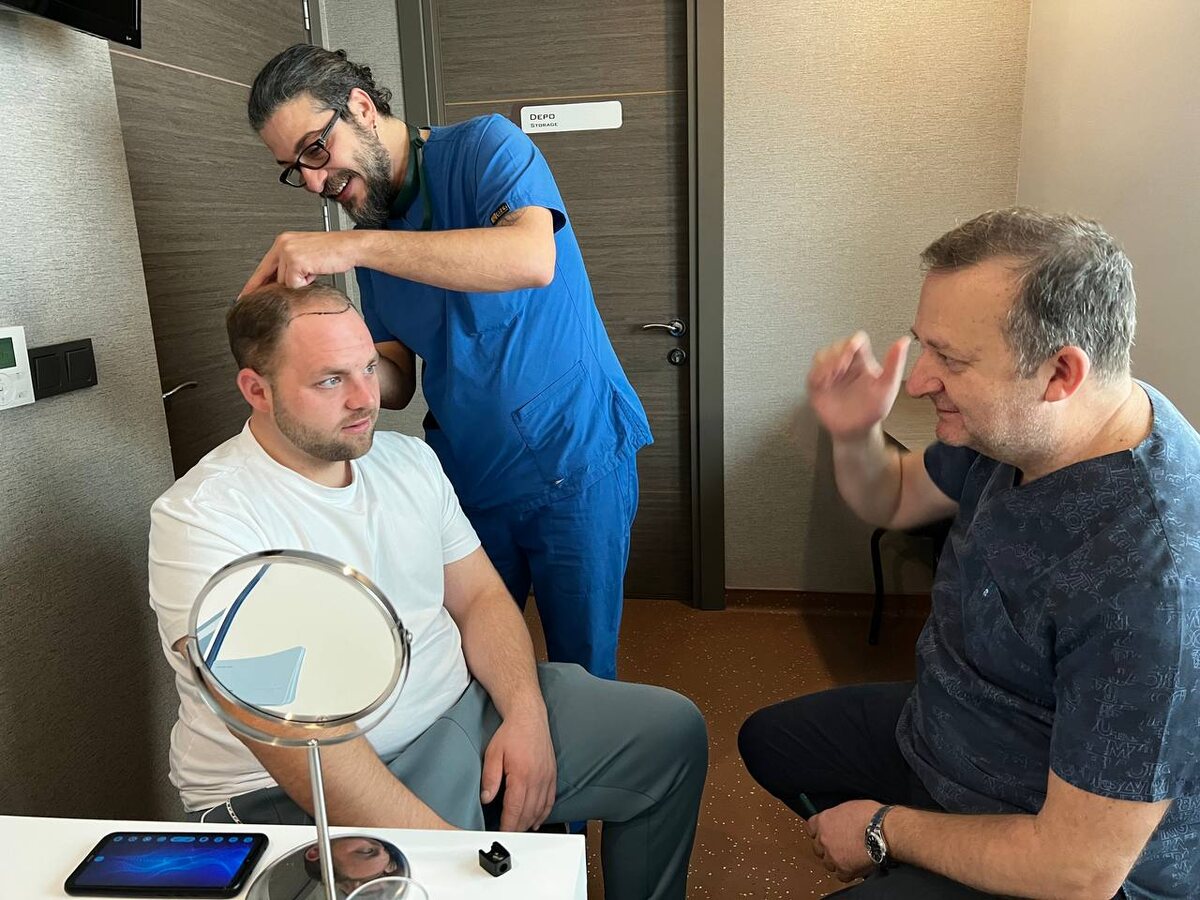 Осмотр и консультация перед операцией в BAC Clinic