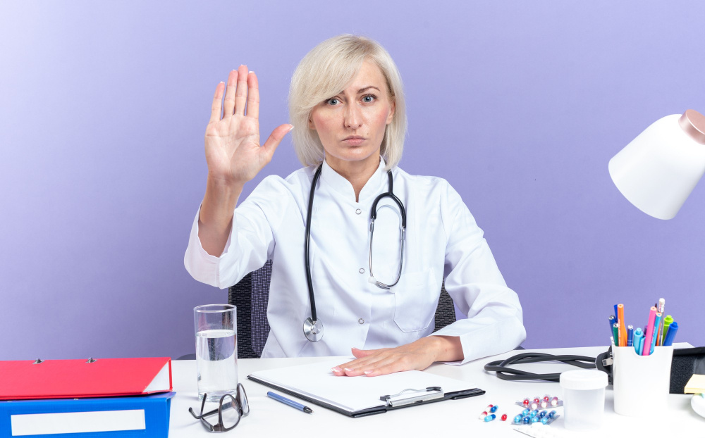 Показания и противопоказания (Источник изображения freepik.com)