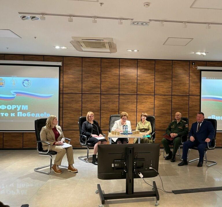    В Оренбурге прошел областной форум Комитета семей воинов Отечества Кристина Просвиркина