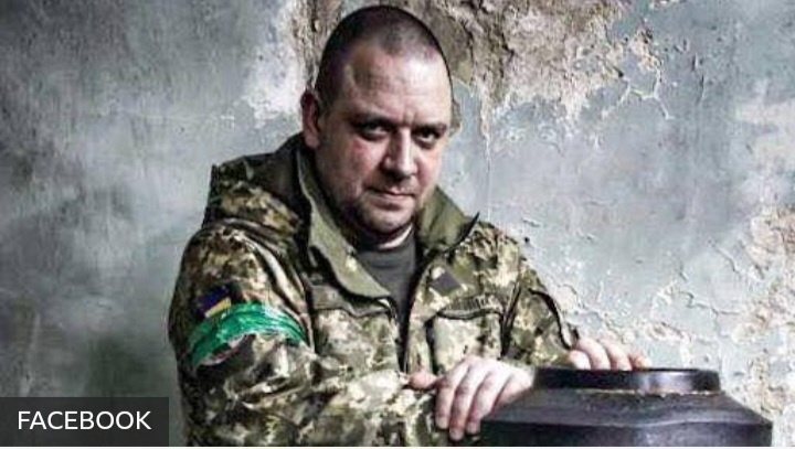 Подполковника СБУ Романа Дудина обвиняют в саботаже подготовки региона к российскому вторжению, бездействии в первые дни наступления и бегстве из Харьковской области. Он эти обвинения отвергает.