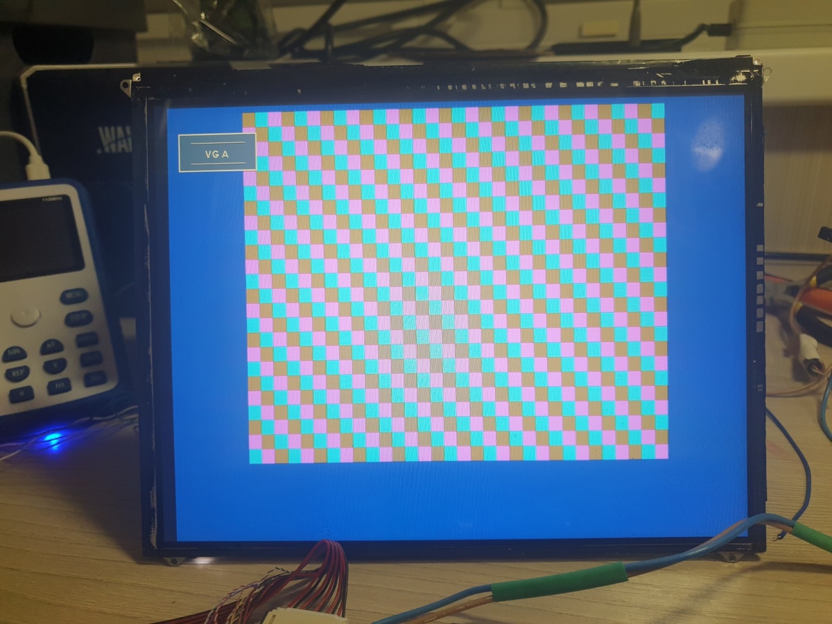 Изображение на экране не по центру.