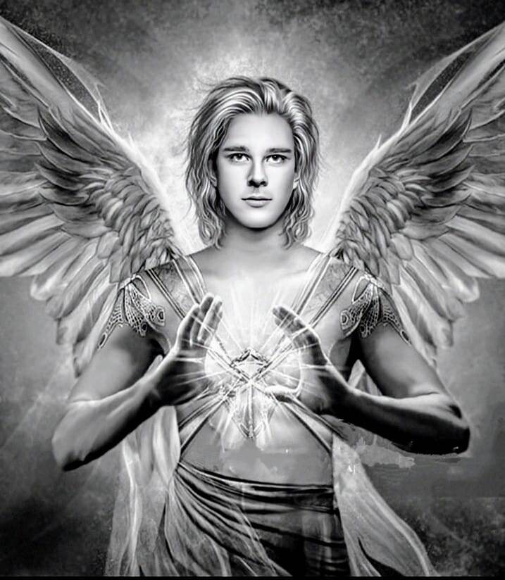 Юлия… я то, что вы, люди, называете ангелом-хранителем.