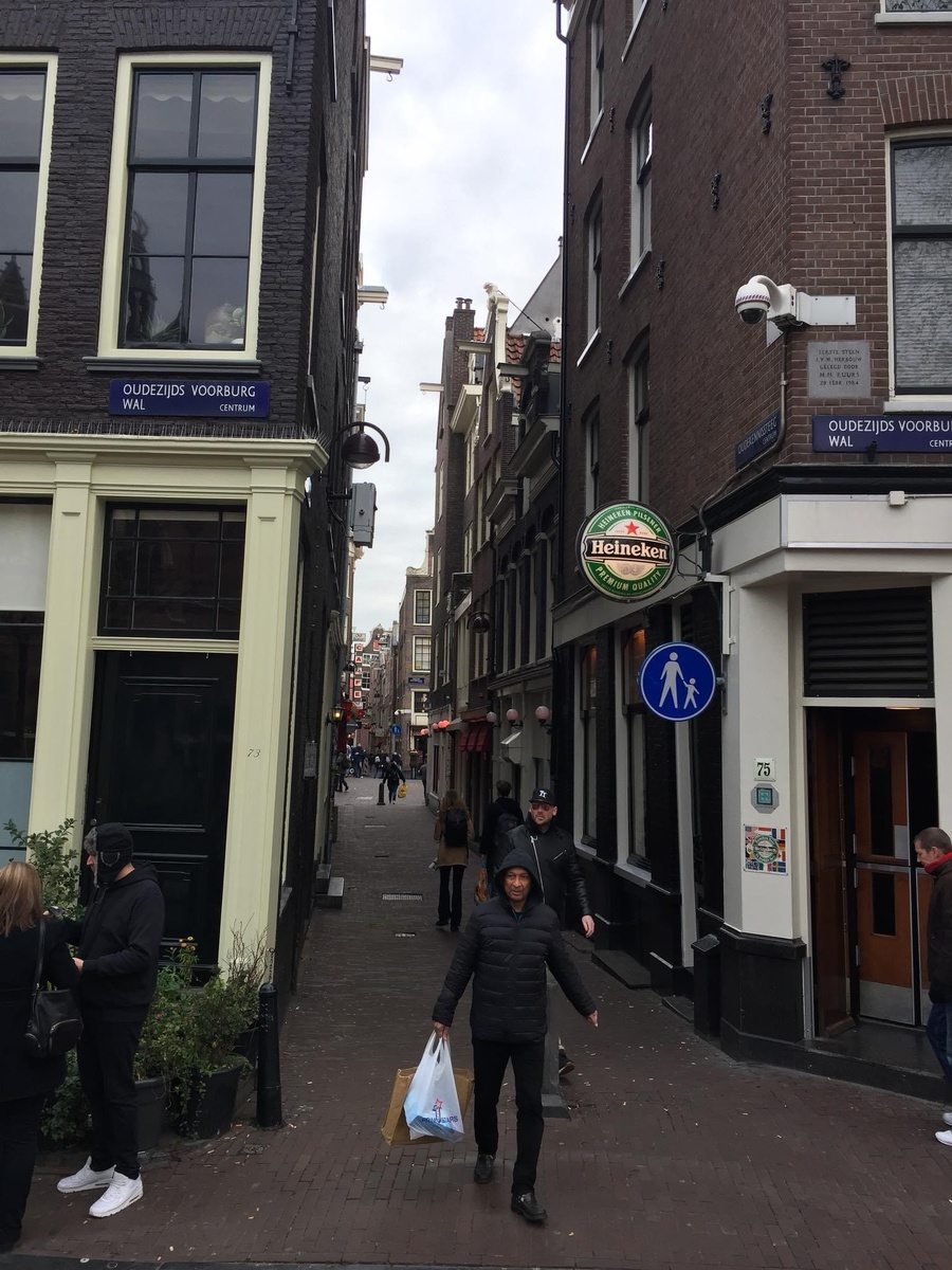 На улицах Амстердама