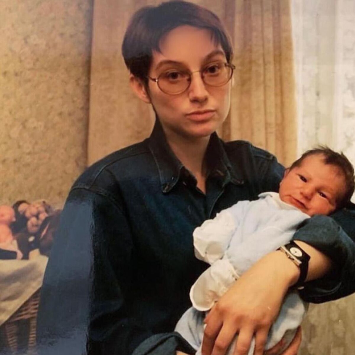    Эвелина Хромченко с сыном Социальные сети