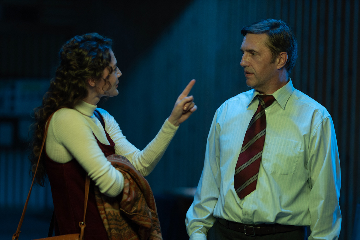 Кира (Ангелина Поплавская) и Костенко (Владимир Вдовиченков). Кадр из сериала