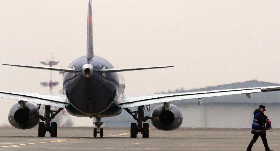    Sukhoi Superjet 100 в аэропорту Шереметьево, Москва. Leonid Faerberg / Global Look Press