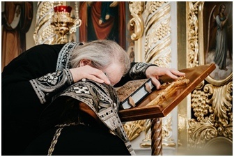 Из статьи вы узнаете: что такое исповедь (покаяние), обязательно ли исповедоваться, что исповедовать и какие грехи называть, как вспомнить свои грехи (инструкция к применению), всем ли будет прощено после исповеди, почему не хватает одной исповеди в жизни, за какой период жизни надо исповедоваться, как часто надо каяться в грехах, когда в первый раз исповедоваться и что делать дальше

Да благословит Господь все добрые начинания!