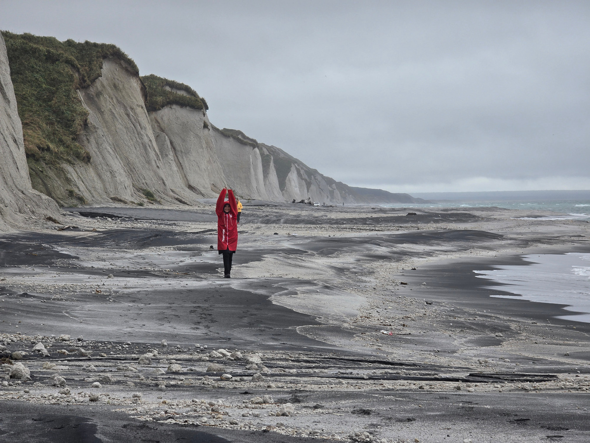 Белые скалы Итурупа