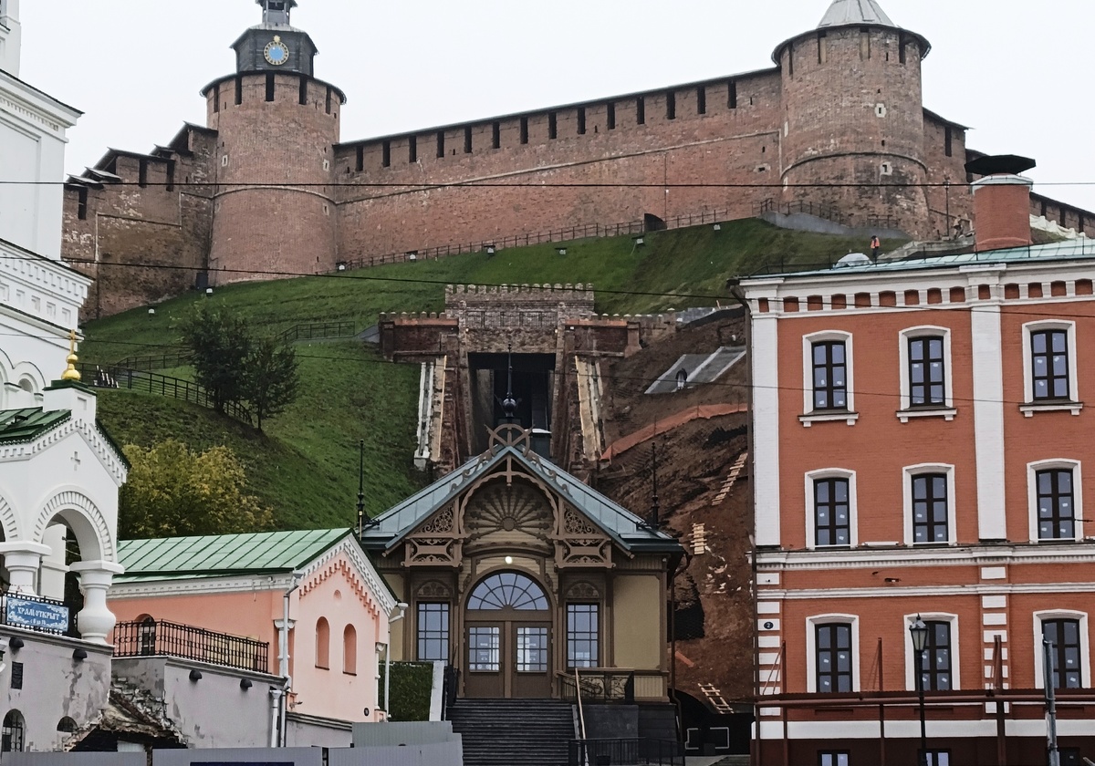 На нижней станции ещё идут работы по благоустройству.