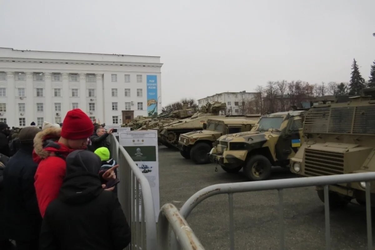    Против героизма оружия нет.