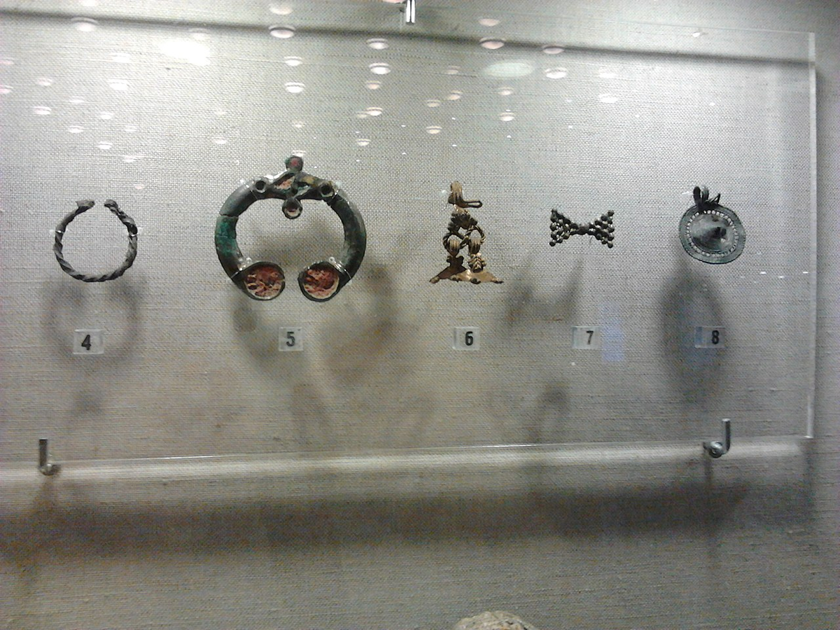 Артефакты дьяковской культуры