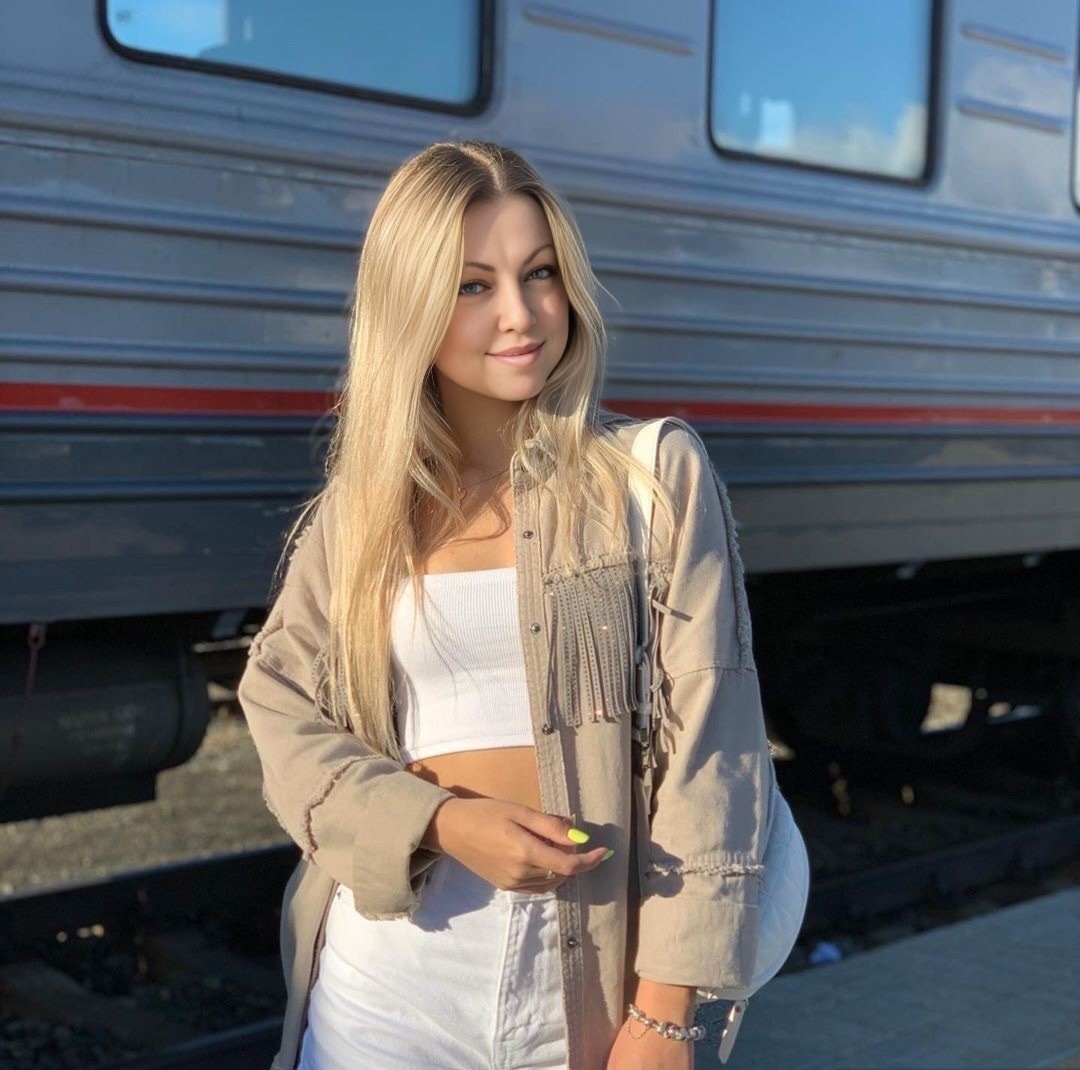 Автор рассказа и канала, Татьяна.